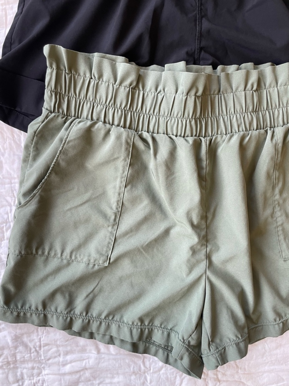 Women’s Elastic Waist Pull-On Shorts — size M - Picture 2 of 7